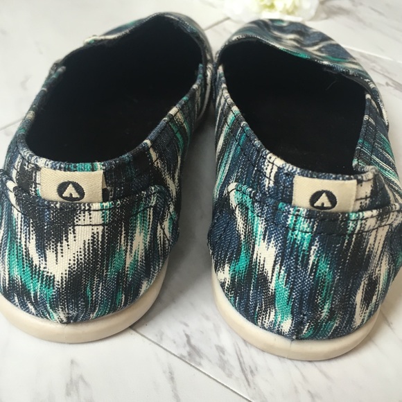 Airwalk | Blue Canvas Flats - Picture 5 of 8